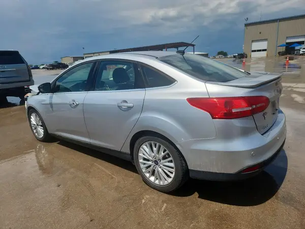 1FADP3J2XHL260422 2017 FORD FOCUS - Image 2