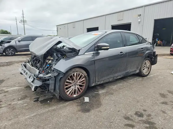 1FADP3J2XJL225742 2018 FORD FOCUS - Image 1