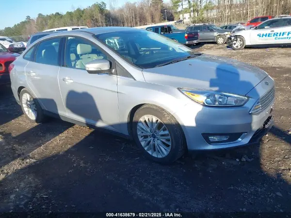 1FADP3J2XJL249894 2018 FORD FOCUS - Image 1