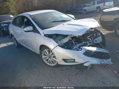1FADP3J2XJL256070 2018 FORD FOCUS
