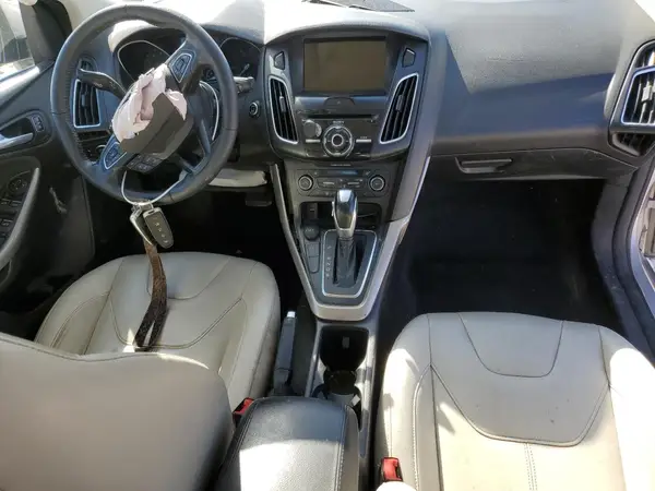 1FADP3J2XJL271782 2018 FORD FOCUS - Image 8