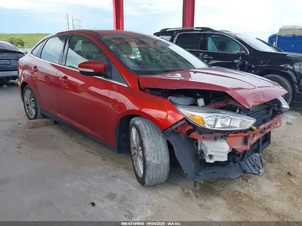 1FADP3J2XJL294348 2018 FORD FOCUS - Image 1