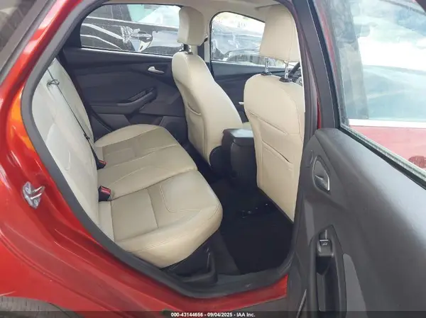 1FADP3J2XJL294348 2018 FORD FOCUS - Image 8
