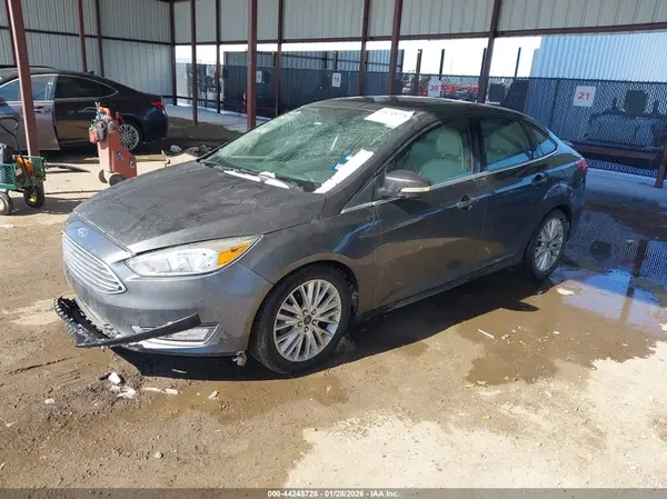 1FADP3J2XJL317031 2018 FORD FOCUS - Image 2