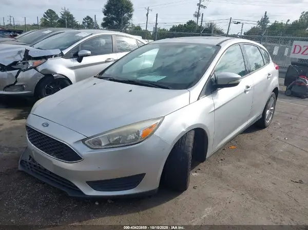 1FADP3K20GL204356 2016 FORD FOCUS - Image 2