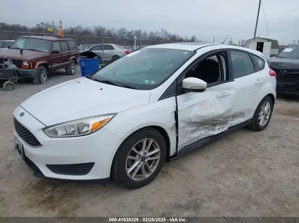 1FADP3K20GL204499 2016 FORD FOCUS - Image 2