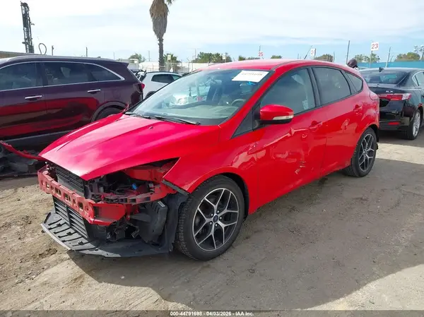 1FADP3K20GL212800 2016 FORD FOCUS - Image 2