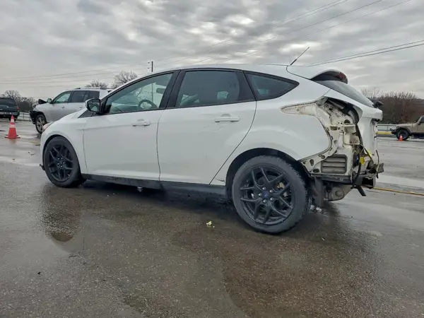 1FADP3K20GL218077 2016 FORD FOCUS - Image 2