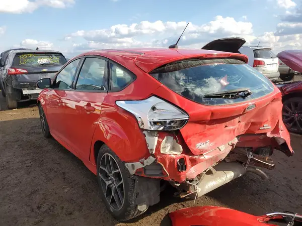 1FADP3K20GL266727 2016 FORD FOCUS - Image 2