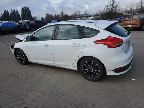 1FADP3K20GL269868 2016 FORD FOCUS - Image 2