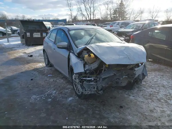 1FADP3K20GL271202 2016 FORD FOCUS - Image 1