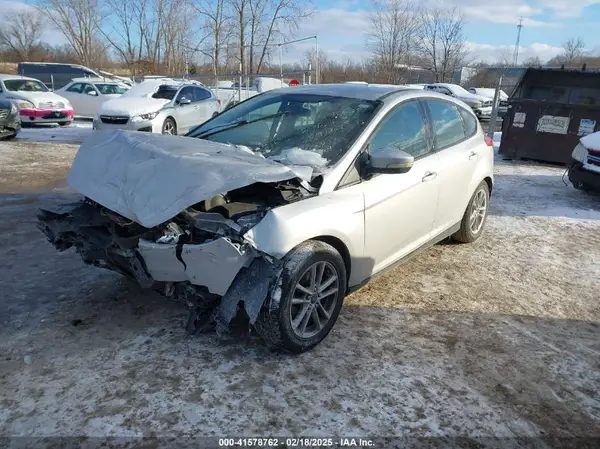1FADP3K20GL271202 2016 FORD FOCUS - Image 2
