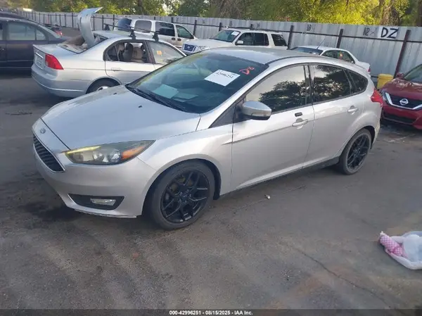 1FADP3K20GL360476 2016 FORD FOCUS - Image 2