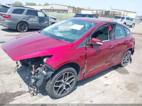 1FADP3K20GL368786 2016 FORD FOCUS - Image 2