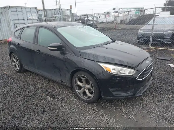 1FADP3K20GL388228 2016 FORD FOCUS - Image 1
