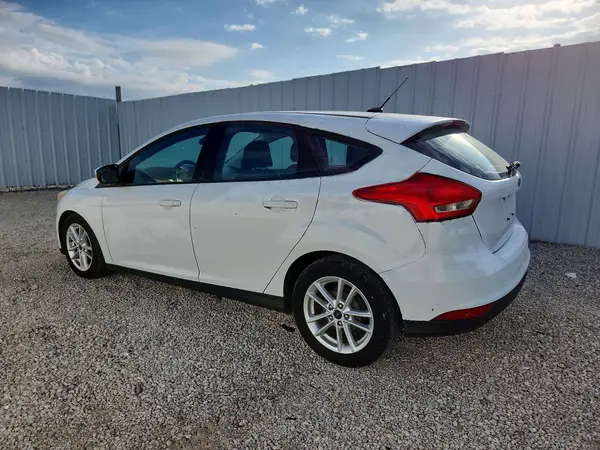 1FADP3K20HL202284 2017 FORD FOCUS - Image 2