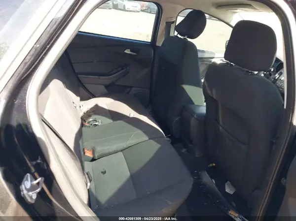 1FADP3K20HL202530 2017 FORD FOCUS - Image 8