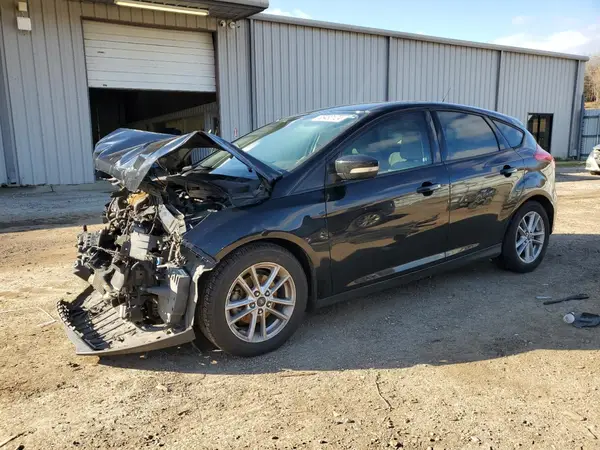 1FADP3K20HL212751 2017 FORD FOCUS - Image 1