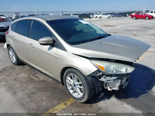 1FADP3K20HL215777 2017 FORD FOCUS - Image 1