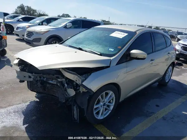 1FADP3K20HL215777 2017 FORD FOCUS - Image 2