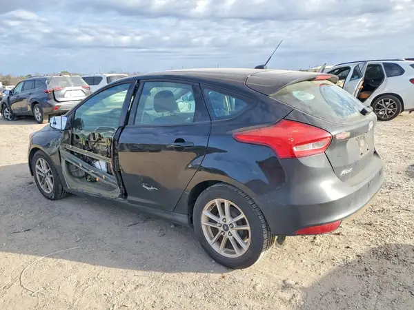 1FADP3K20HL217237 2017 FORD FOCUS - Image 2