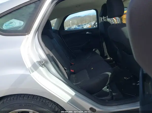 1FADP3K20HL218422 2017 FORD FOCUS - Image 8
