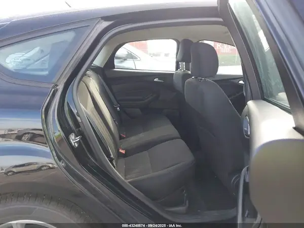 1FADP3K20HL258774 2017 FORD FOCUS - Image 8