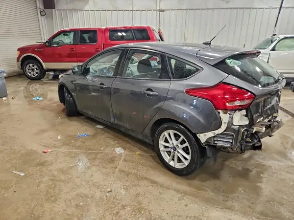 1FADP3K20HL312641 2017 FORD FOCUS - Image 2