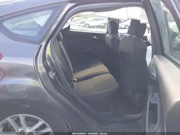 1FADP3K20HL313899 2017 FORD FOCUS - Image 8