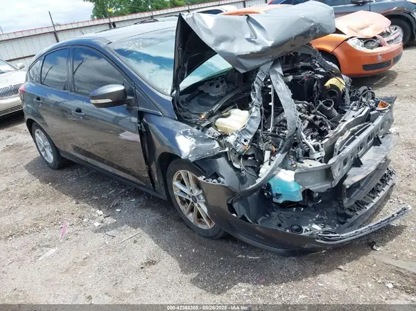 1FADP3K20HL325017 2017 FORD FOCUS - Image 1