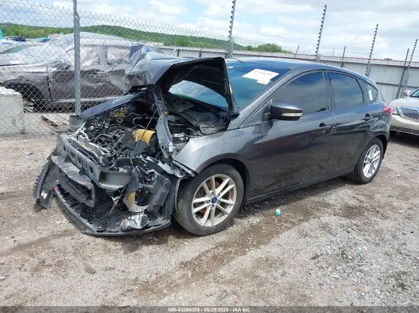 1FADP3K20HL325017 2017 FORD FOCUS - Image 2