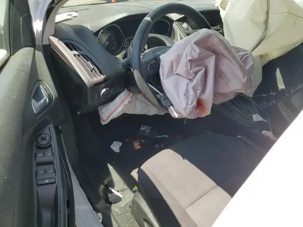 1FADP3K20HL328984 2017 FORD FOCUS - Image 8