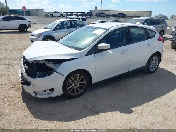 1FADP3K20JL206860 2018 FORD FOCUS - Image 2