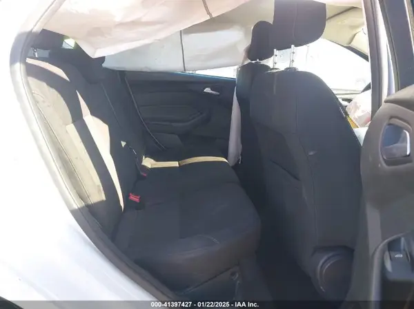 1FADP3K20JL211136 2018 FORD FOCUS - Image 8