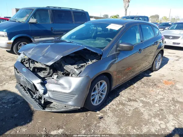 1FADP3K20JL223867 2018 FORD FOCUS - Image 2
