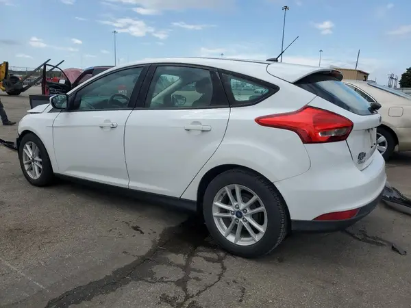 1FADP3K20JL240796 2018 FORD FOCUS - Image 2