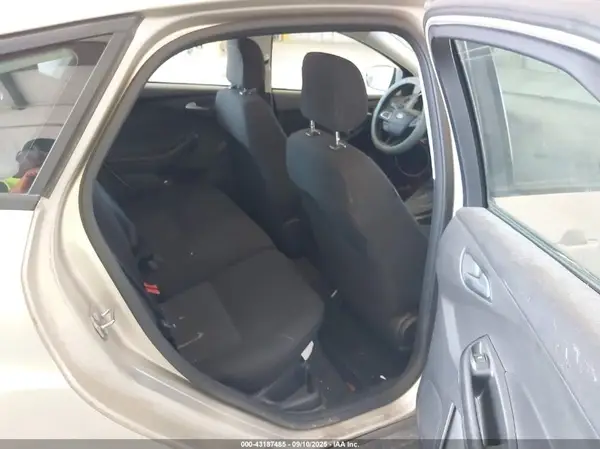 1FADP3K20JL262412 2018 FORD FOCUS - Image 8