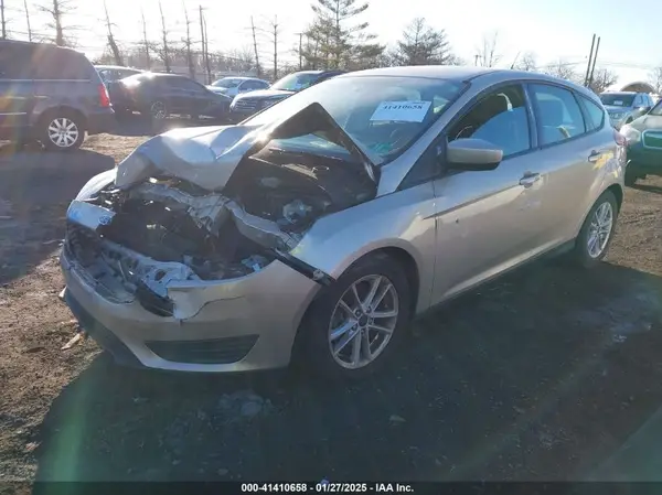 1FADP3K20JL263902 2018 FORD FOCUS - Image 2