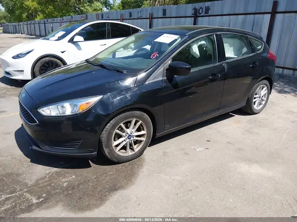1FADP3K20JL266220 2018 FORD FOCUS - Image 2