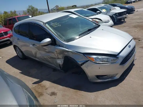 1FADP3K20JL270767 2018 FORD FOCUS - Image 1