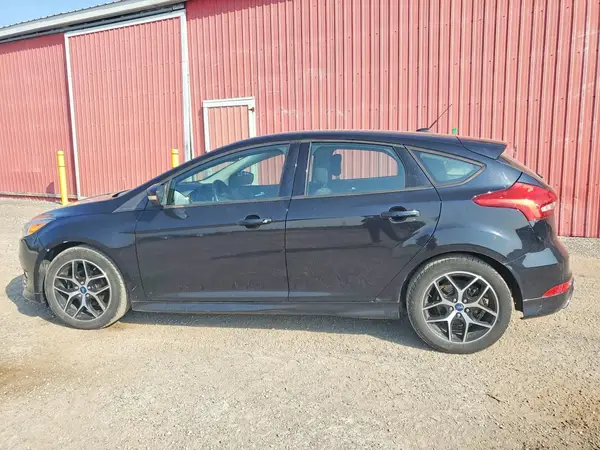 1FADP3K20JL305825 2018 FORD FOCUS - Image 2