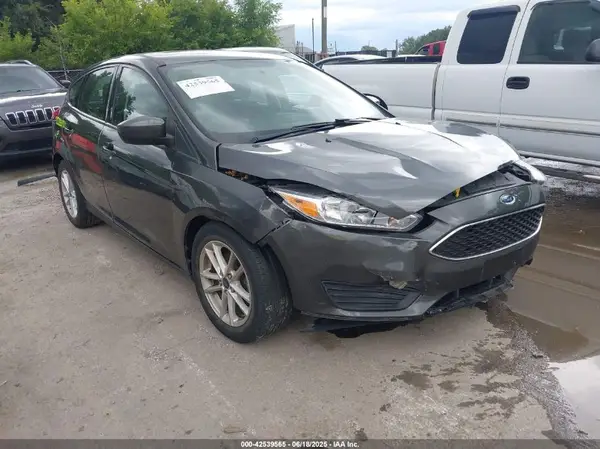 1FADP3K20JL311429 2018 FORD FOCUS - Image 1