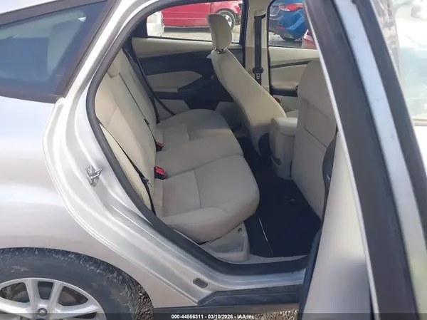 1FADP3K20JL324844 2018 FORD FOCUS - Image 8