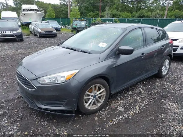 1FADP3K20JL330790 2018 FORD FOCUS - Image 2