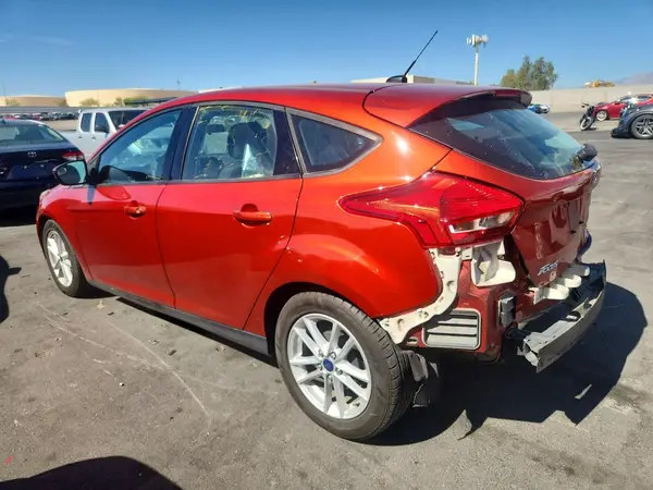 1FADP3K20JL331325 2018 FORD FOCUS - Image 2
