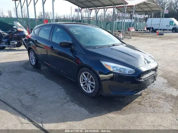 1FADP3K20JL332359 2018 FORD FOCUS - Image 1