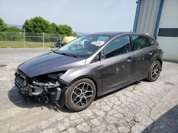 1FADP3K21GL232926 2016 FORD FOCUS - Image 1