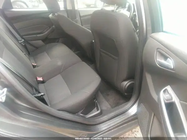 1FADP3K21GL240489 2016 FORD FOCUS - Image 8
