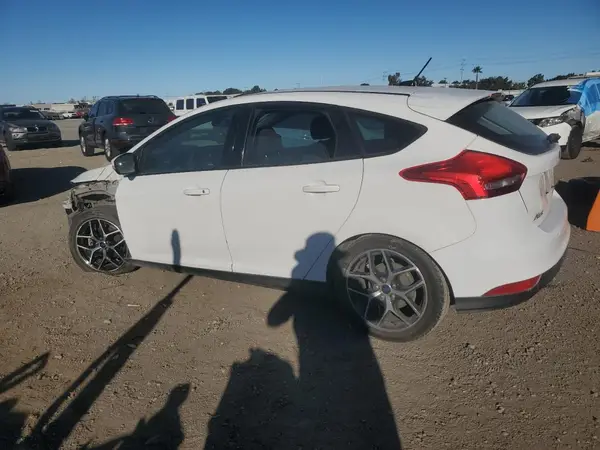 1FADP3K21GL246454 2016 FORD FOCUS - Image 2