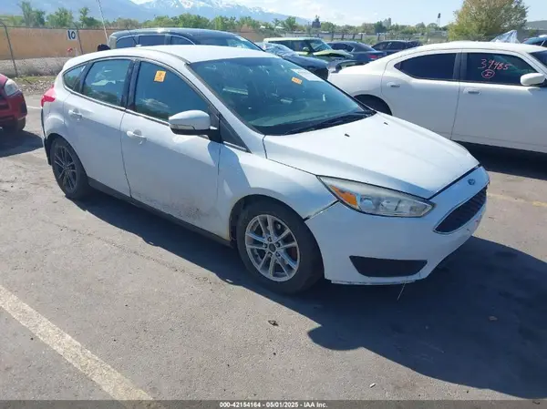 1FADP3K21GL247264 2016 FORD FOCUS - Image 1